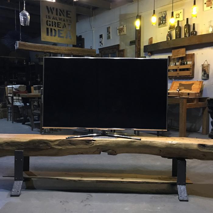 BALK TV STAND
