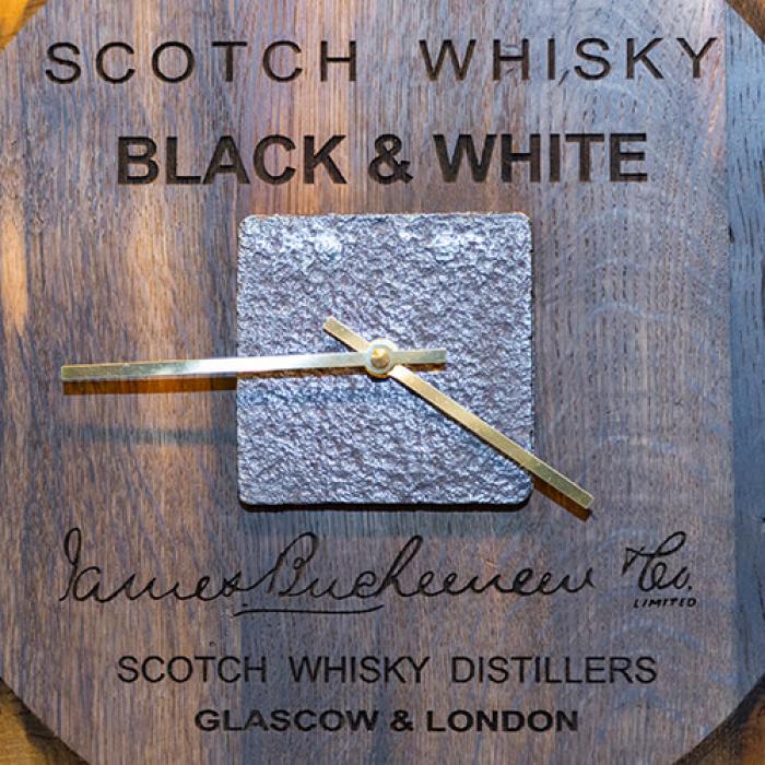 Годинники зі старої деревини з кварцовим механізмом