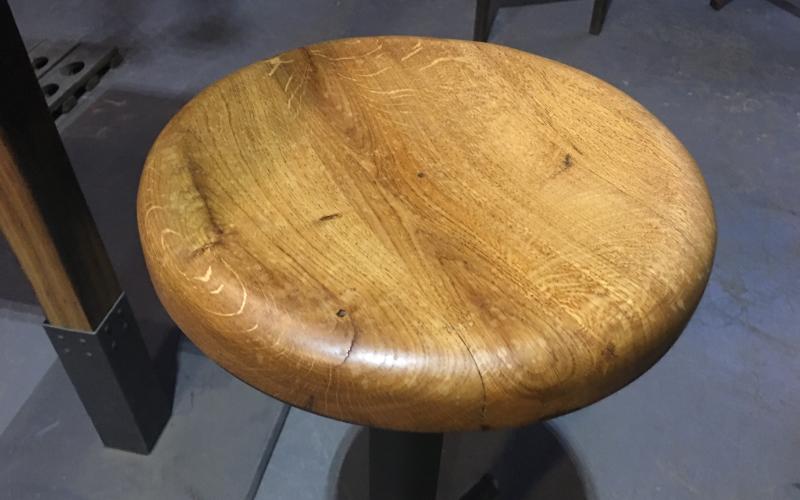 CHAIR KNECHT