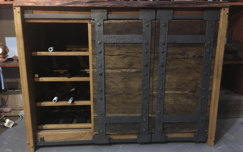 WINE COMMODE