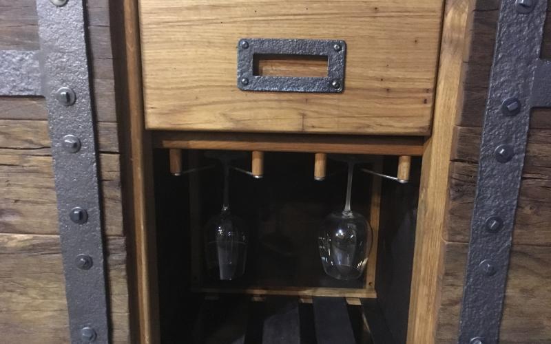 WINE COMMODE